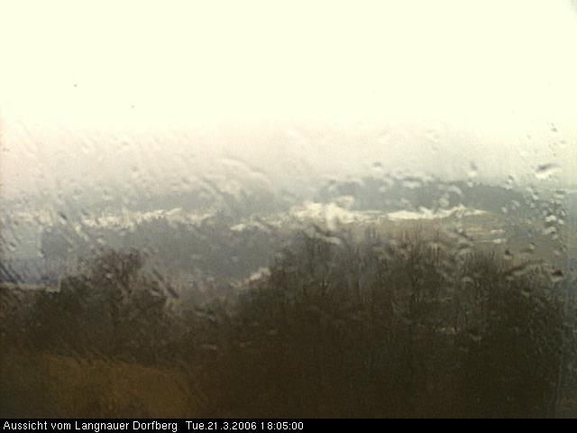 Webcam-Bild: Aussicht vom Dorfberg in Langnau 20060321-180500