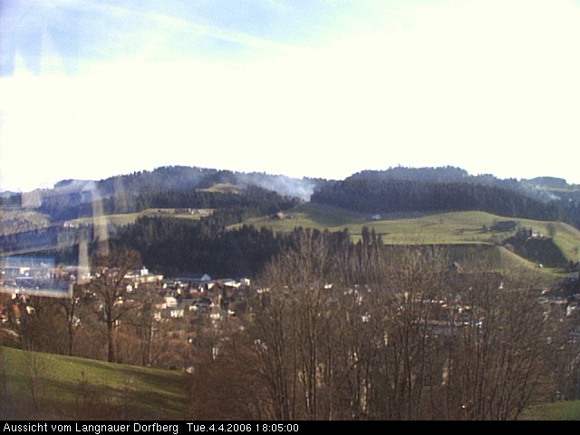 Webcam-Bild: Aussicht vom Dorfberg in Langnau 20060404-180500