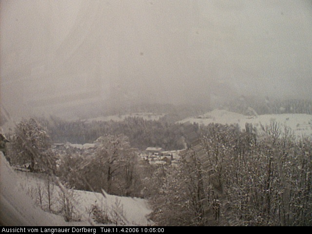 Webcam-Bild: Aussicht vom Dorfberg in Langnau 20060411-100500
