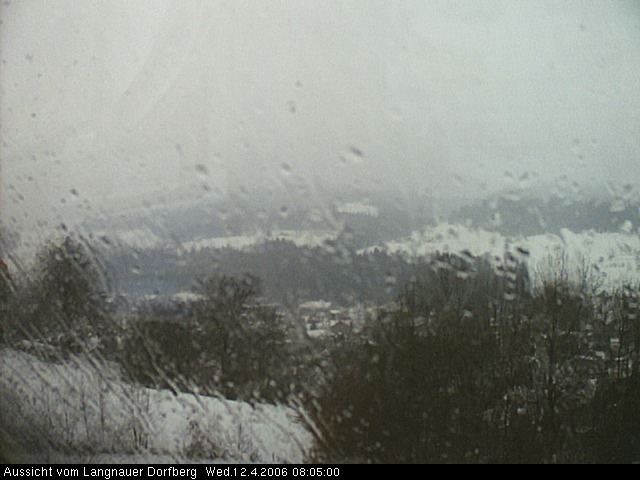 Webcam-Bild: Aussicht vom Dorfberg in Langnau 20060412-080500