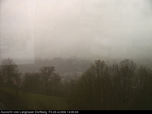 Webcam-Bild: Aussicht vom Dorfberg in Langnau 20060428-160500