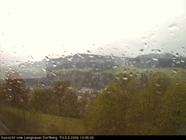 Webcam-Bild: Aussicht vom Dorfberg in Langnau 20060505-100500