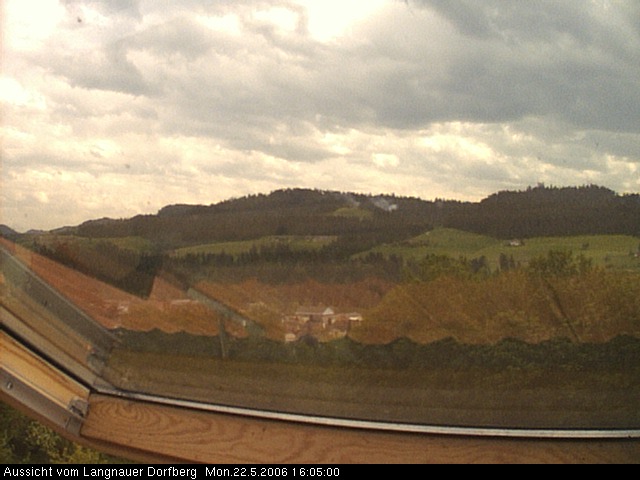 Webcam-Bild: Aussicht vom Dorfberg in Langnau 20060522-160500