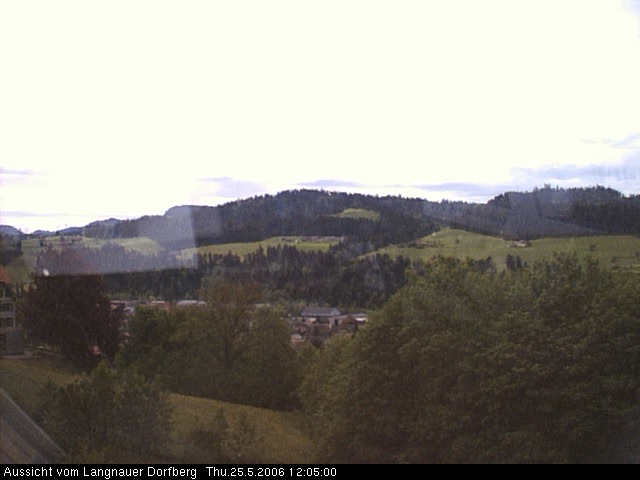 Webcam-Bild: Aussicht vom Dorfberg in Langnau 20060525-120500