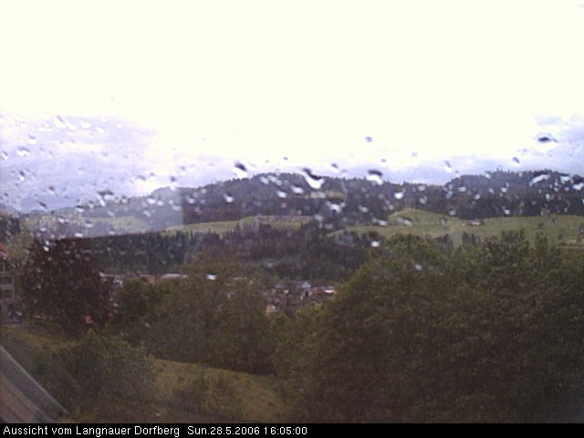 Webcam-Bild: Aussicht vom Dorfberg in Langnau 20060528-160500