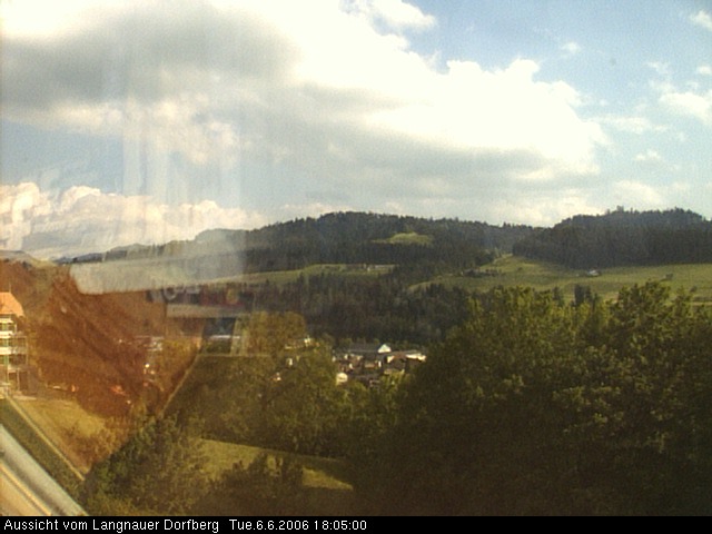 Webcam-Bild: Aussicht vom Dorfberg in Langnau 20060606-180500
