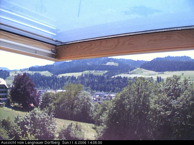 Webcam-Bild: Aussicht vom Dorfberg in Langnau 20060611-140500