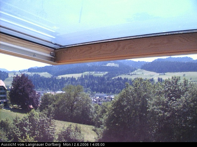 Webcam-Bild: Aussicht vom Dorfberg in Langnau 20060612-140500