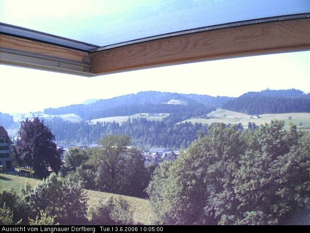 Webcam-Bild: Aussicht vom Dorfberg in Langnau 20060613-100500