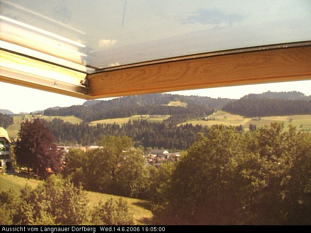 Webcam-Bild: Aussicht vom Dorfberg in Langnau 20060614-160500