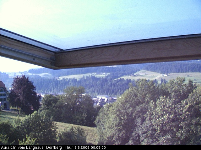 Webcam-Bild: Aussicht vom Dorfberg in Langnau 20060615-080500
