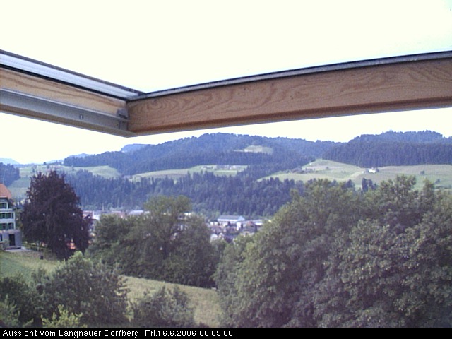 Webcam-Bild: Aussicht vom Dorfberg in Langnau 20060616-080500