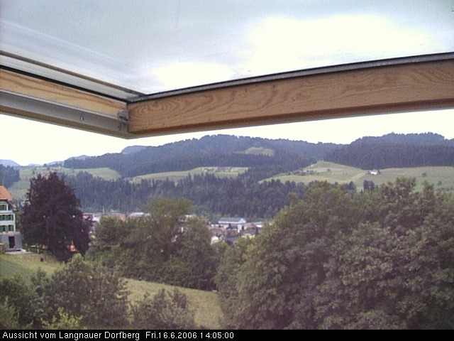 Webcam-Bild: Aussicht vom Dorfberg in Langnau 20060616-140500