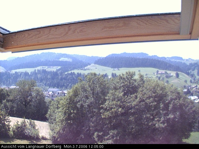 Webcam-Bild: Aussicht vom Dorfberg in Langnau 20060703-120500