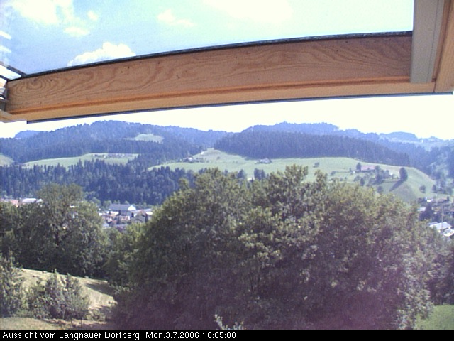 Webcam-Bild: Aussicht vom Dorfberg in Langnau 20060703-160500