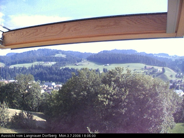 Webcam-Bild: Aussicht vom Dorfberg in Langnau 20060703-180500