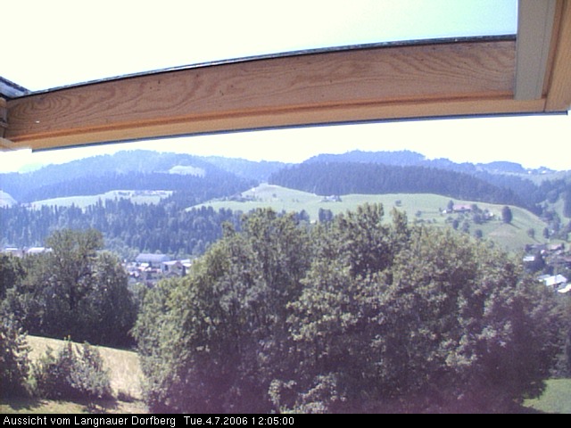 Webcam-Bild: Aussicht vom Dorfberg in Langnau 20060704-120500