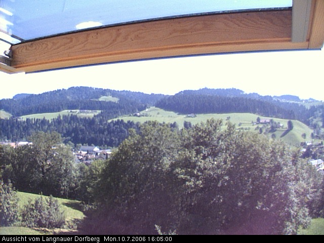 Webcam-Bild: Aussicht vom Dorfberg in Langnau 20060710-160500