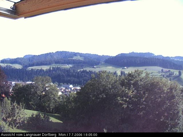 Webcam-Bild: Aussicht vom Dorfberg in Langnau 20060717-180500