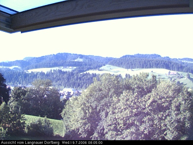 Webcam-Bild: Aussicht vom Dorfberg in Langnau 20060719-080500