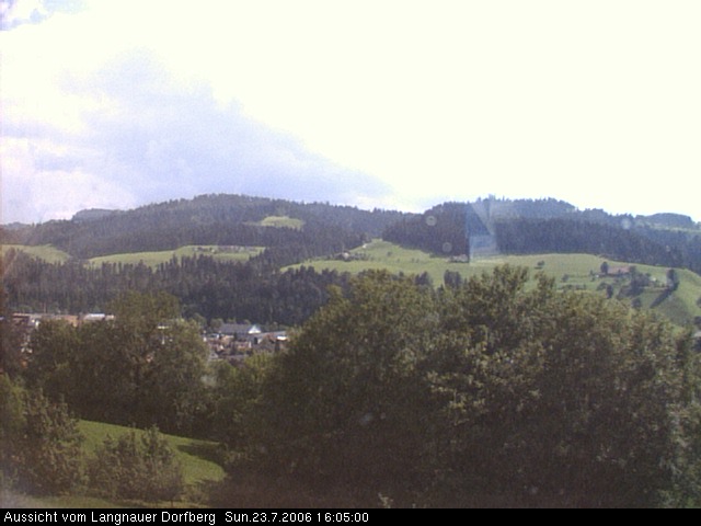 Webcam-Bild: Aussicht vom Dorfberg in Langnau 20060723-160500