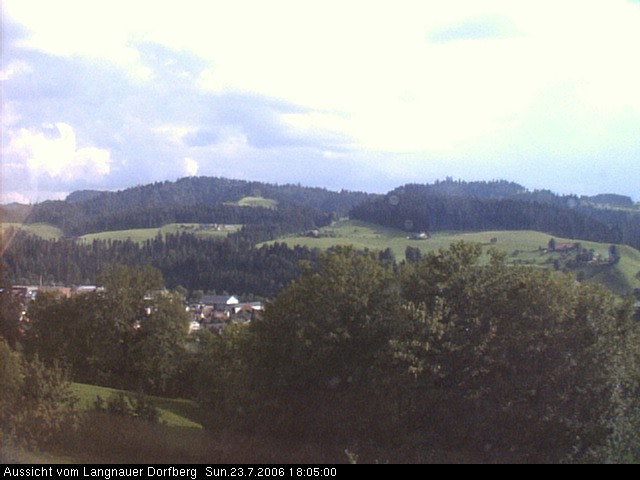 Webcam-Bild: Aussicht vom Dorfberg in Langnau 20060723-180500