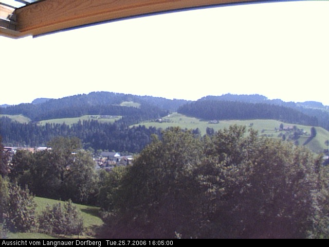 Webcam-Bild: Aussicht vom Dorfberg in Langnau 20060725-160500