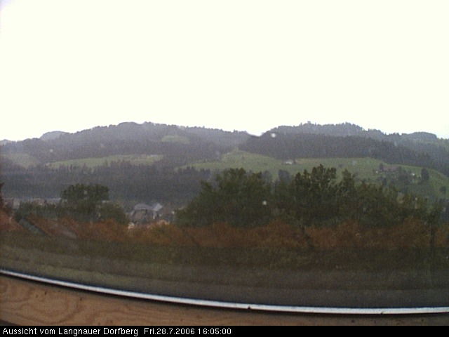 Webcam-Bild: Aussicht vom Dorfberg in Langnau 20060728-160500