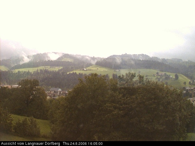 Webcam-Bild: Aussicht vom Dorfberg in Langnau 20060824-160500