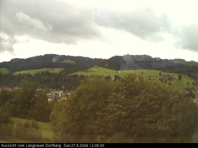 Webcam-Bild: Aussicht vom Dorfberg in Langnau 20060827-120500