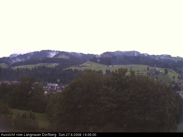 Webcam-Bild: Aussicht vom Dorfberg in Langnau 20060827-160500