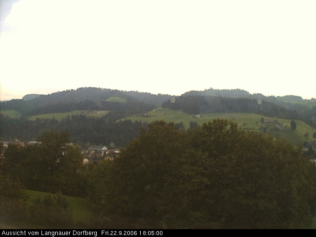 Webcam-Bild: Aussicht vom Dorfberg in Langnau 20060922-180500