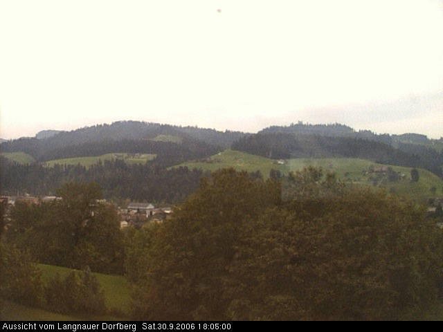 Webcam-Bild: Aussicht vom Dorfberg in Langnau 20060930-180500