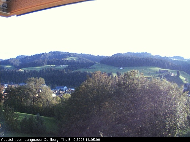 Webcam-Bild: Aussicht vom Dorfberg in Langnau 20061005-180500