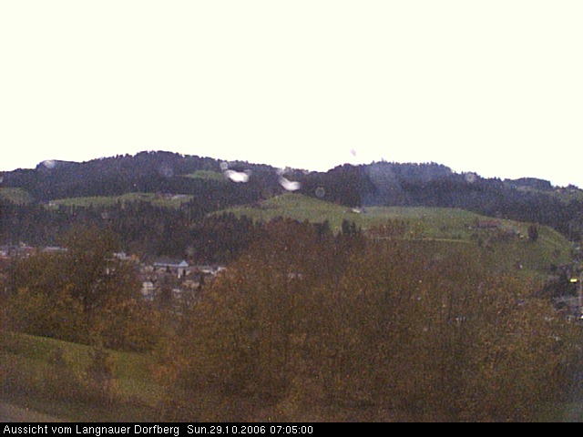 Webcam-Bild: Aussicht vom Dorfberg in Langnau 20061029-070500