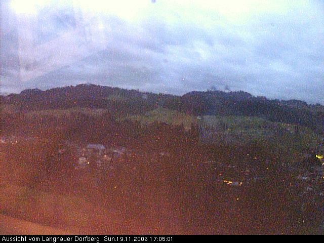 Webcam-Bild: Aussicht vom Dorfberg in Langnau 20061119-170500