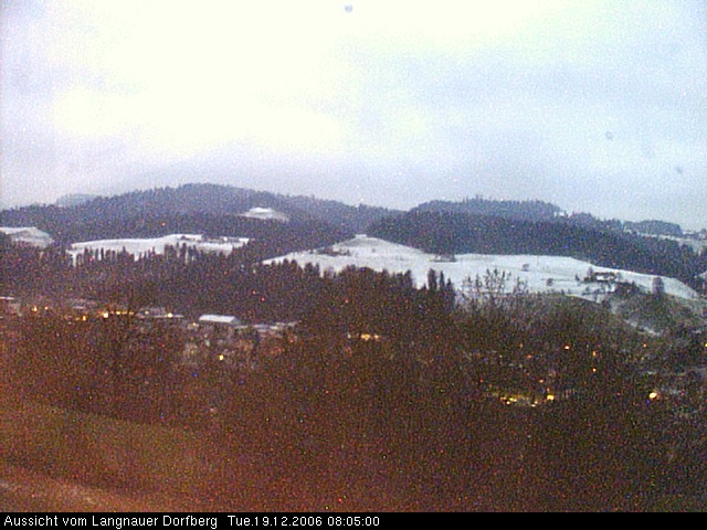Webcam-Bild: Aussicht vom Dorfberg in Langnau 20061219-080500