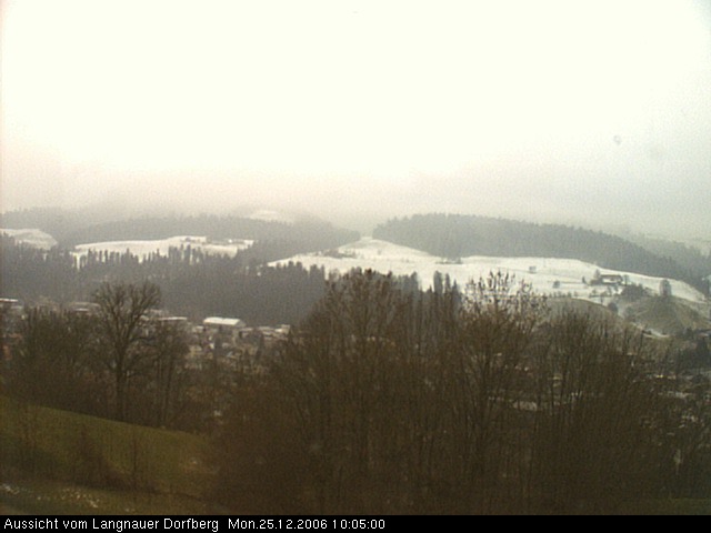 Webcam-Bild: Aussicht vom Dorfberg in Langnau 20061225-100500