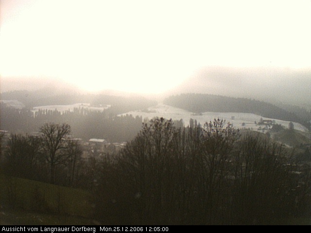 Webcam-Bild: Aussicht vom Dorfberg in Langnau 20061225-120500
