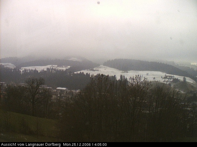 Webcam-Bild: Aussicht vom Dorfberg in Langnau 20061225-140500