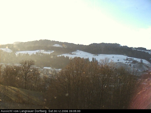 Webcam-Bild: Aussicht vom Dorfberg in Langnau 20061230-090500