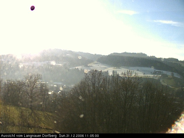 Webcam-Bild: Aussicht vom Dorfberg in Langnau 20061231-110500