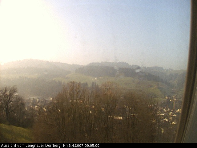 Webcam-Bild: Aussicht vom Dorfberg in Langnau 20070406-090500