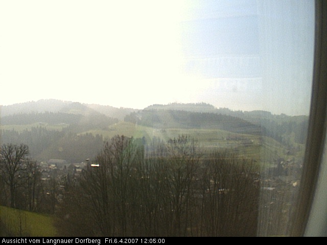Webcam-Bild: Aussicht vom Dorfberg in Langnau 20070406-120500