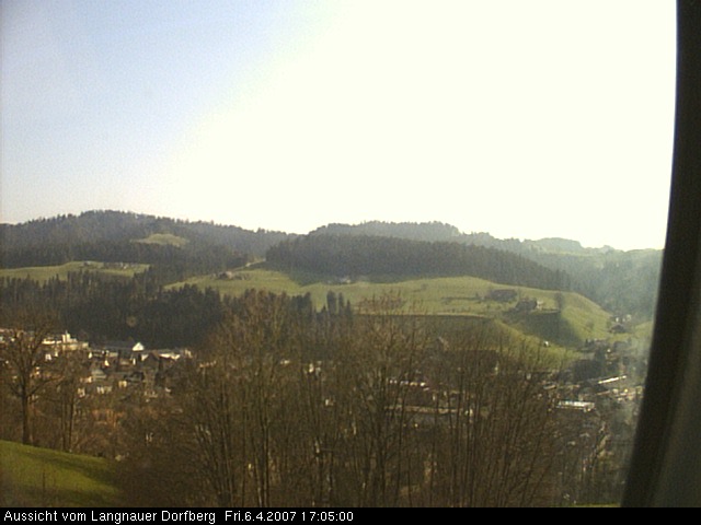 Webcam-Bild: Aussicht vom Dorfberg in Langnau 20070406-170500
