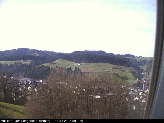 Webcam-Bild: Aussicht vom Dorfberg in Langnau 20070413-090500