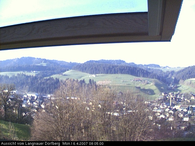Webcam-Bild: Aussicht vom Dorfberg in Langnau 20070416-080500