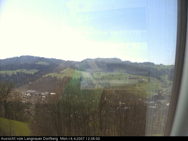 Webcam-Bild: Aussicht vom Dorfberg in Langnau 20070416-120500