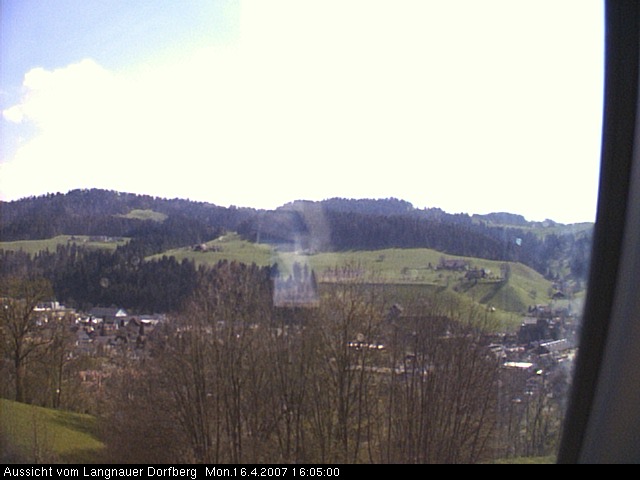 Webcam-Bild: Aussicht vom Dorfberg in Langnau 20070416-160500