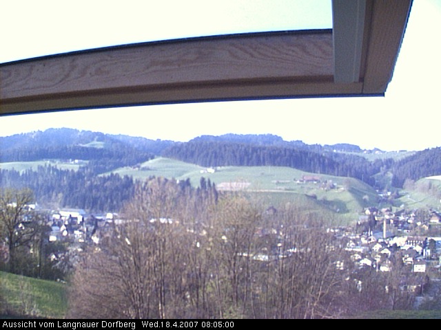 Webcam-Bild: Aussicht vom Dorfberg in Langnau 20070418-080500